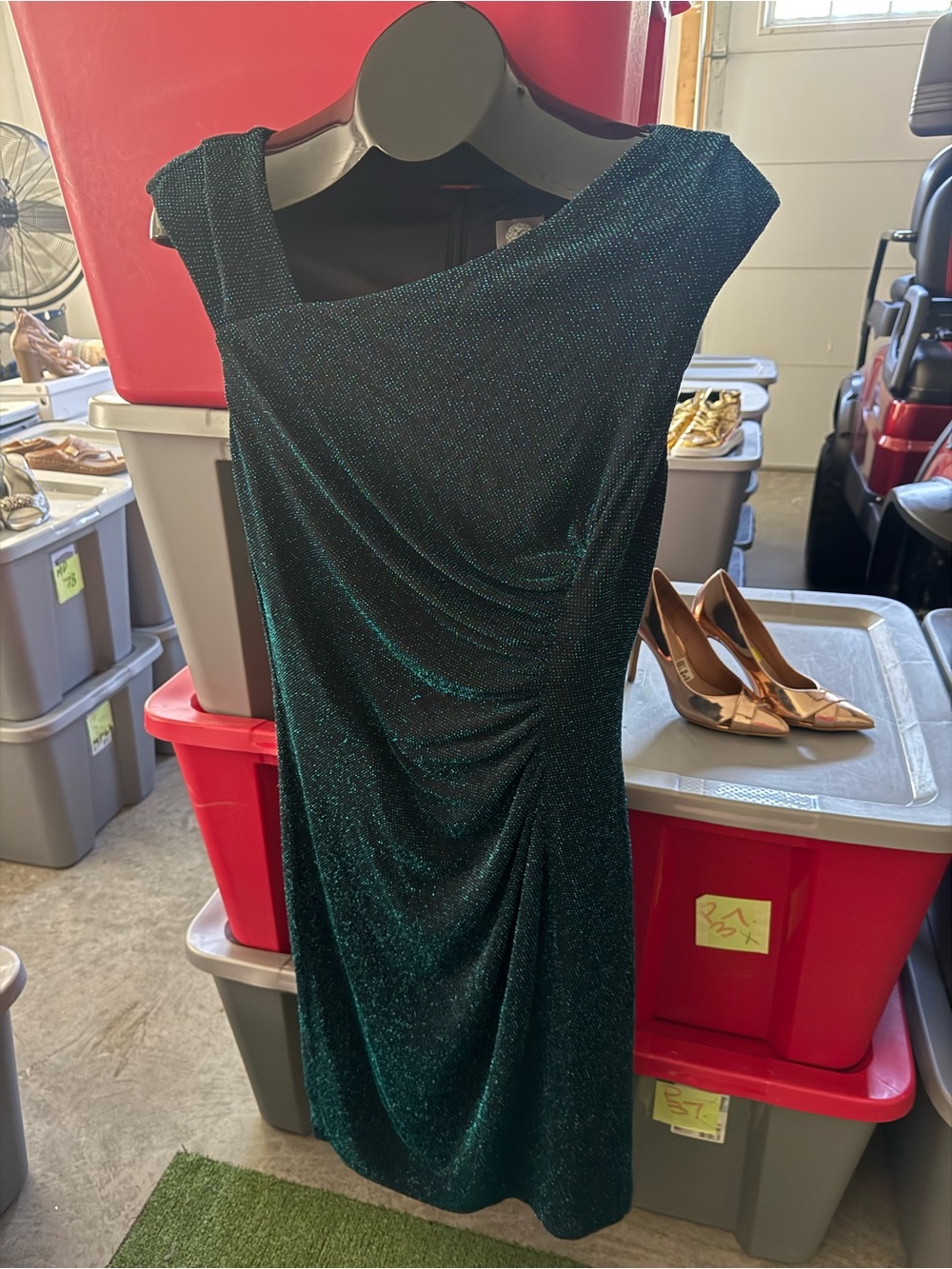 Elegant Shimmer One-Shoulder Green Dress p26